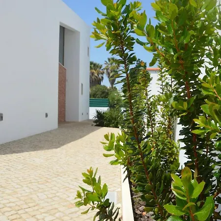 Villa With Pool Near The Beach Villa *