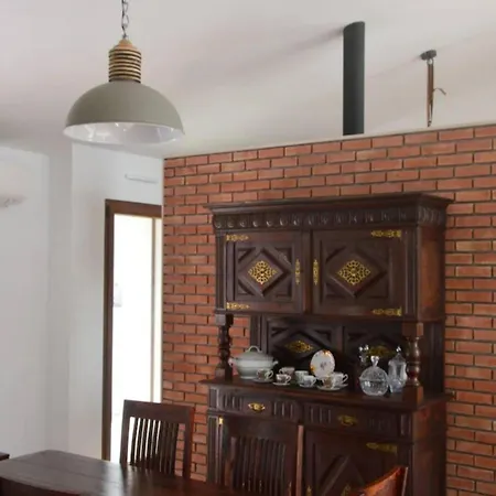 Villa With Pool Near The Beach 빌라 알보르