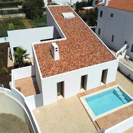 Villa Villa With Pool Near The Beach *